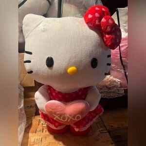 Hello Kitty Valentine’s Day greeter